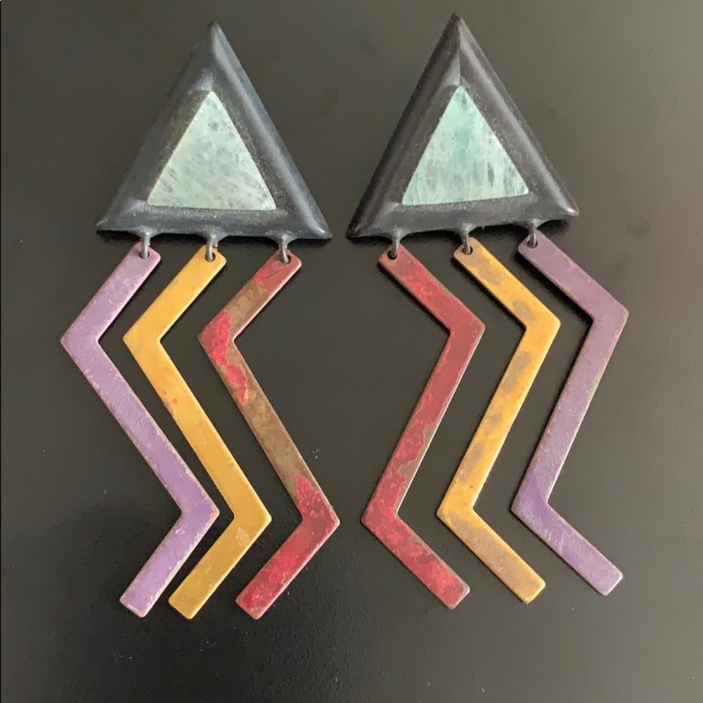 Vintage 1980s dangle aventurine designer earrings.